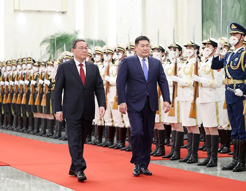 李强同蒙古国总理奥云额尔登会谈